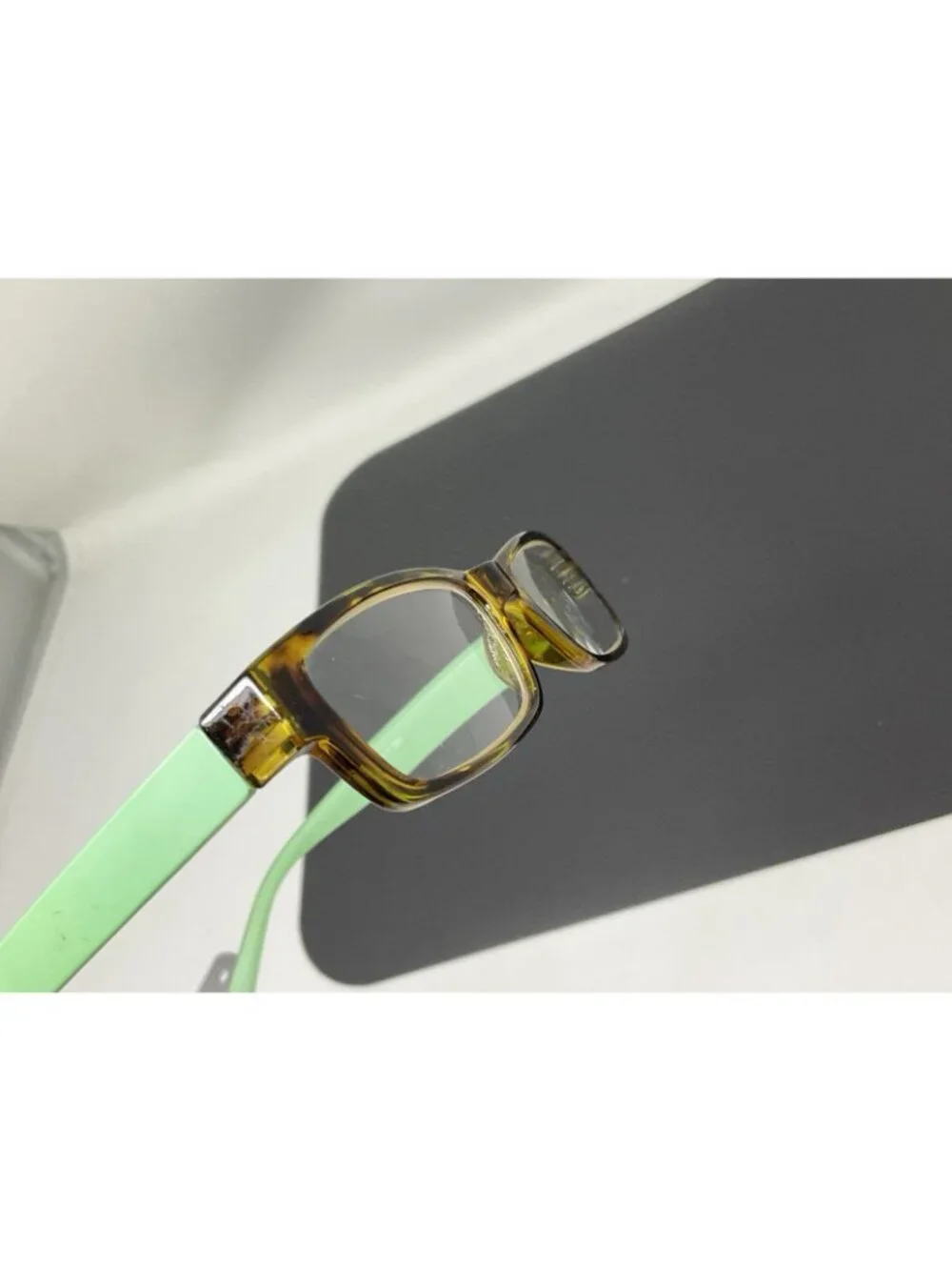 Peepers +1.50 Tortoise shell With Green Temples Reading Glasses 640